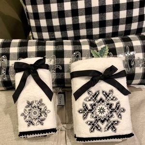 Snowflake Handtowels